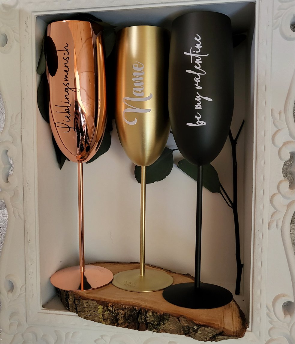 Bruchsicheres Edelstahl-Sektglas personalisiert mit Namen oder Wunschtext in rosegolg, schwarz matt oder gold matt